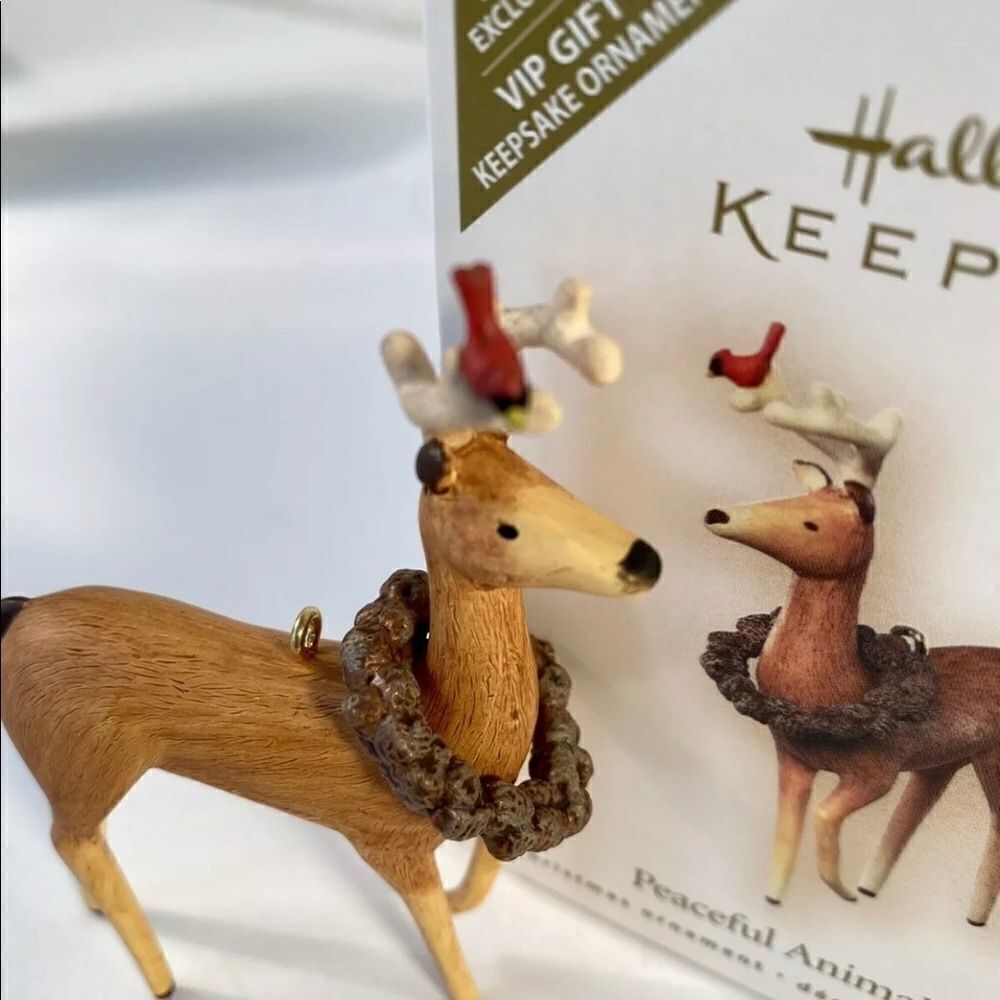 Hallmark 2007 exclusive Peaceful Animals ornament Vintage